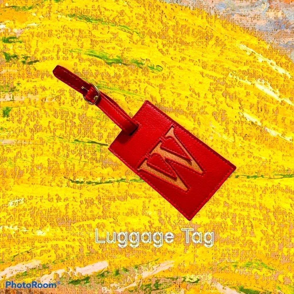 Pink Letter "W” Luggage Bag Tag-Prop in Film